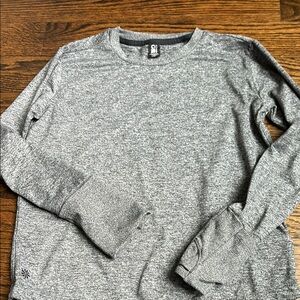 Athleta Girl sz M Gray Long Sleeve Crewneck Top